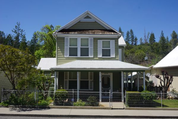 [Picture of Cassaretto Home]